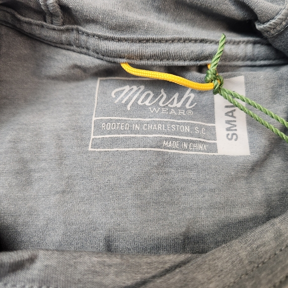 Marsh Wear UPF 40 Gray Hooded Long Sleeve Shirt with Fish Graphic Womens Small - Picture 7 of 8